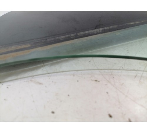 Стекло двери заднее левое