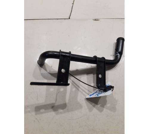 Патрубок системы охлаждения (металлический)