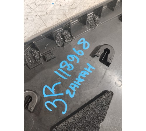 Молдинг крыла задний правый