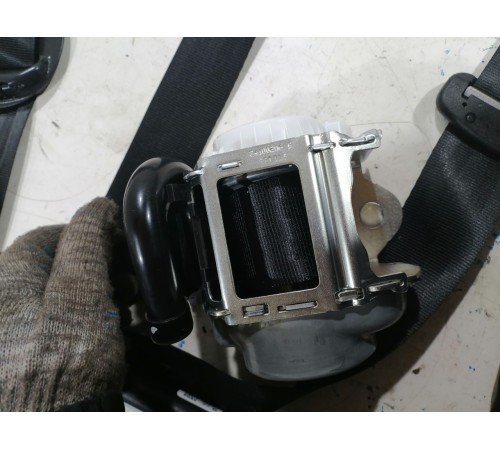 Ремень безопасности передний левый