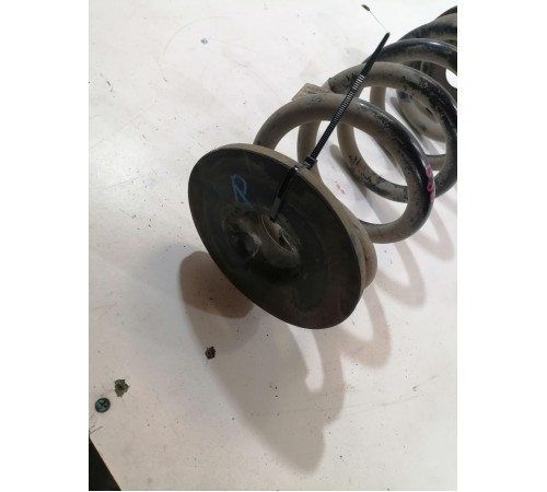 Пружина подвески задняя