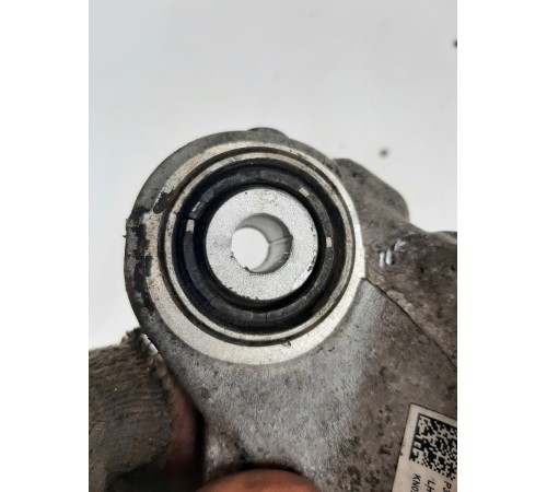 Кулак поворотный(задний левый)