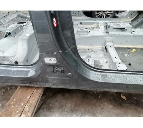 Порог со стойкой правый