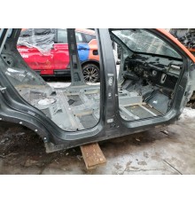 Порог со стойкой правый