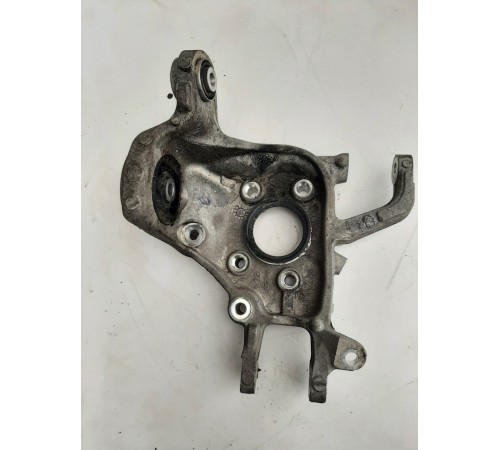 Кулак поворотный(задний левый)