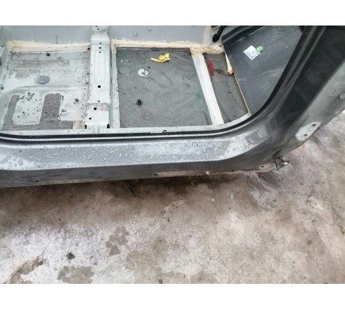 Порог со стойкой правый