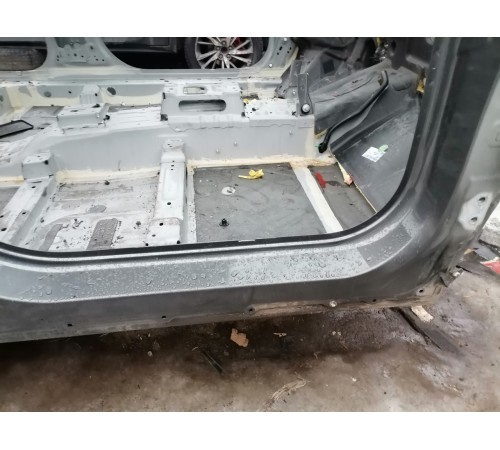 Порог со стойкой правый