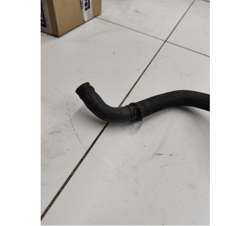 Патрубок системы охлаждения