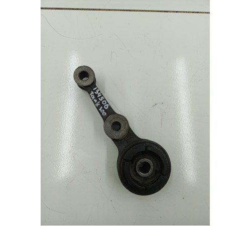 Кронштейн переднего редуктора