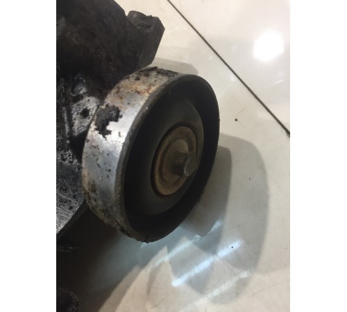 Ролик-натяжитель