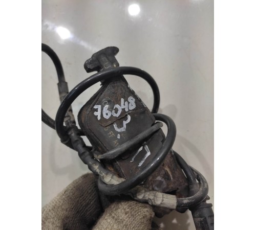 Тормозные колодки (задние правые)