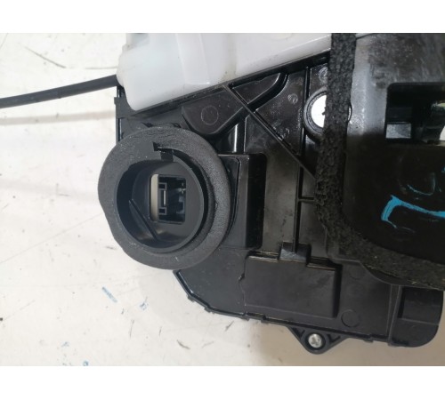 Замок двери задний левый