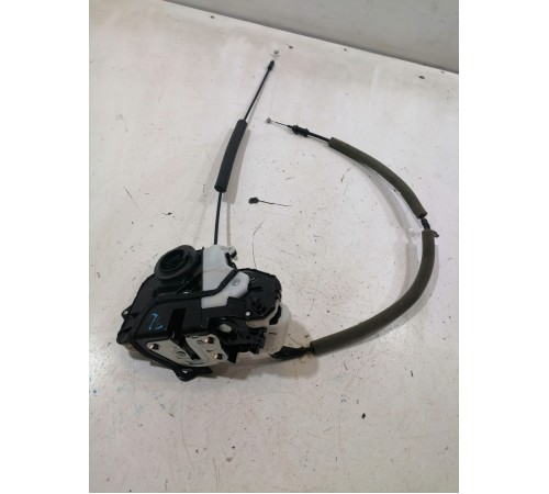 Замок двери задний левый