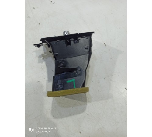 Воздушный дефлектор левый