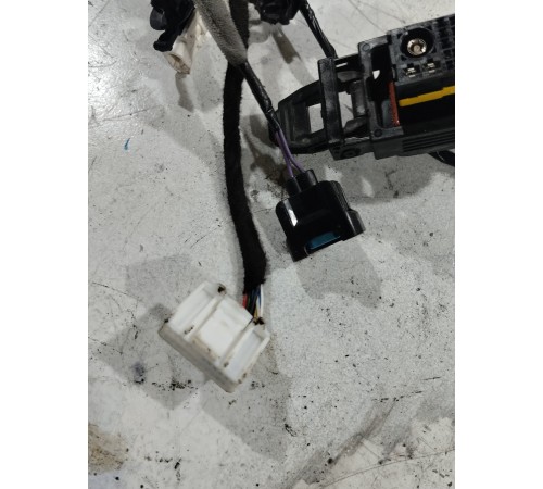 Электропроводка двери передняя правая