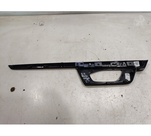 Накладка обшивки двери декоративная(задняя правая)