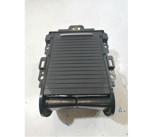 Подстаканник центральной консоли