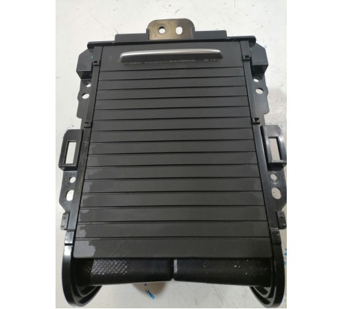 Подстаканник центральной консоли