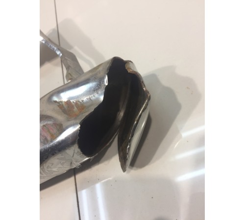 Правая декоративная защита заднего бампера