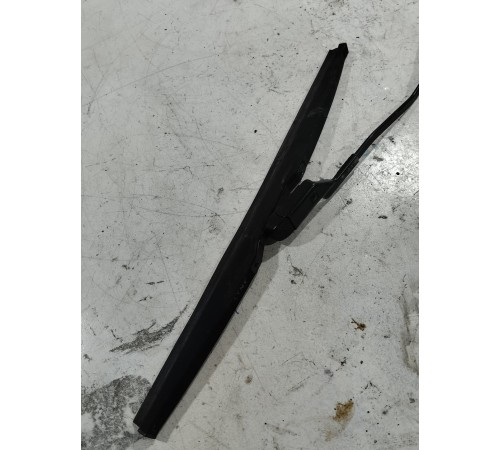 Поводок стеклоочистителя правый