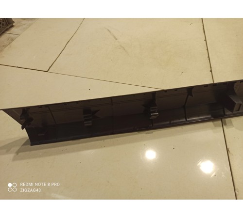 Накладка порога (левая)