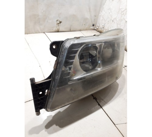 Фара (передняя левая)