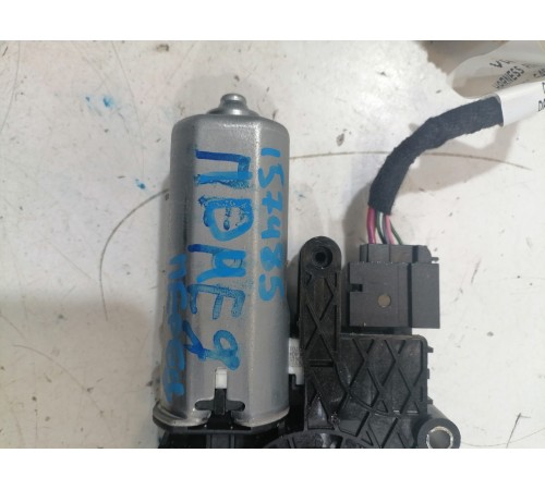 Моторчик люка передний