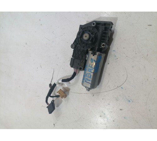 Моторчик люка передний