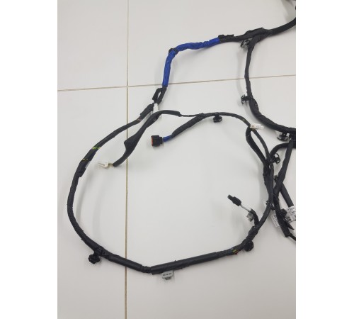 Электропроводка крышки багажника