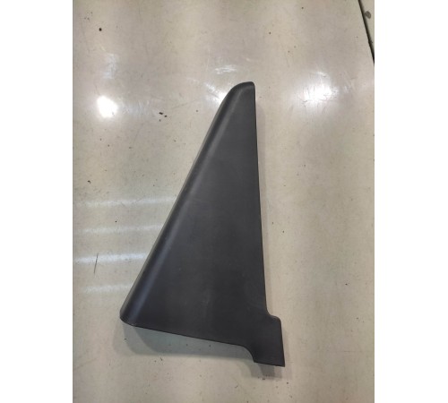 Уголок двери (задний, правый)