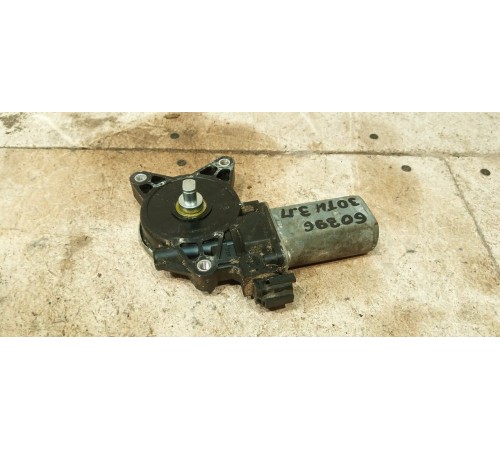 Моторчик стеклоподъемника задний правый