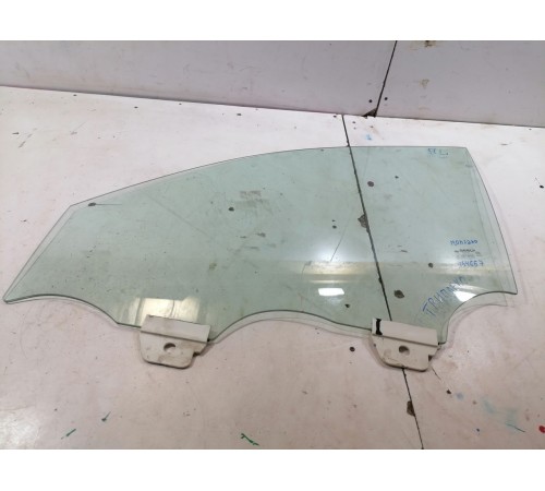 Стекло двери переднее левое