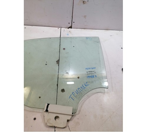 Стекло двери переднее левое