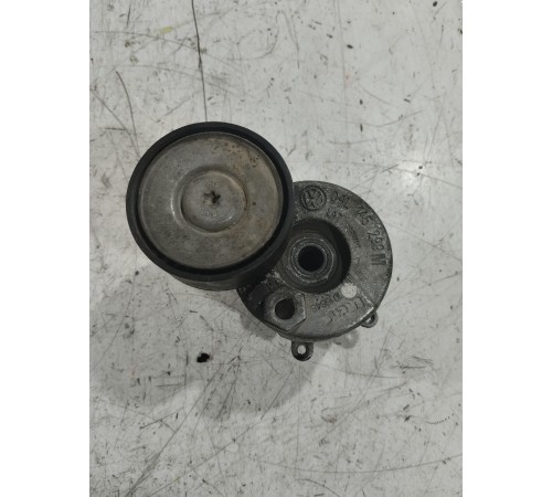 Ролик натяжителя ремня