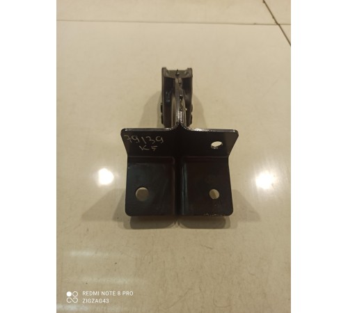 Крепеж заднего сиденья