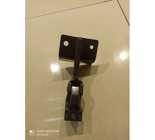 Крепеж заднего сиденья