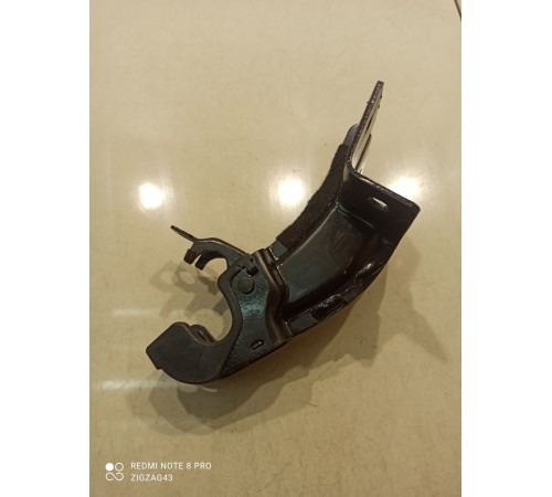 Крепеж заднего сиденья