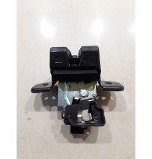 Замок крышки багажника