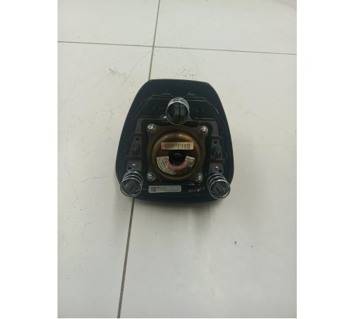 Подушка безопасности водителя 