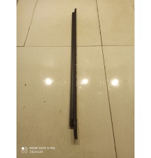 Уплотнитель стекла (передний, левый)