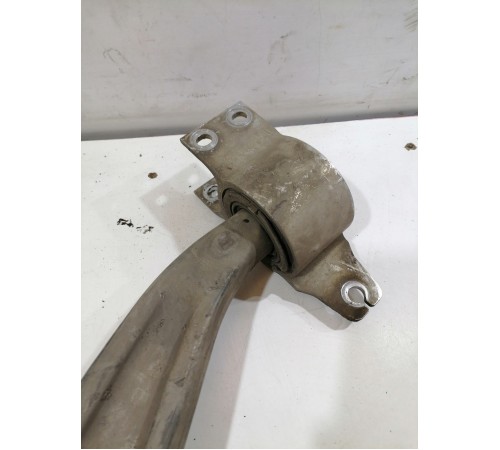 Рычаг подвески передний правый