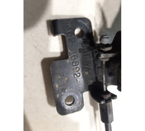 Крючок капота