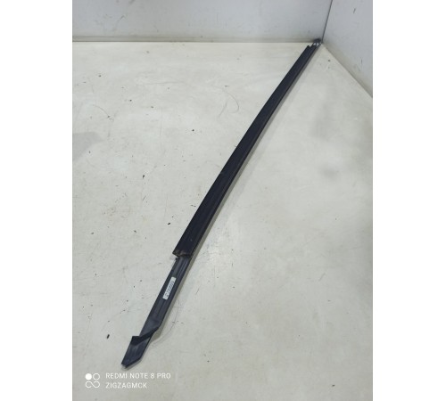 Уплотнитель стекла (передний левый наружный)