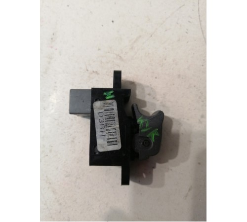 Кнопка стеклоподъемника задняя левая