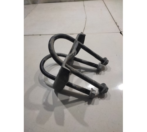 Струбцина (кронштейн)рессоры задняя правая