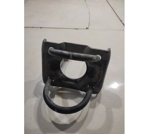 Струбцина (кронштейн)рессоры задняя правая