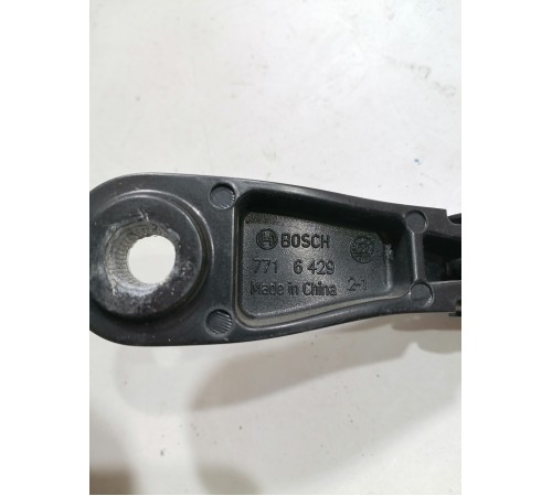 Поводок стеклоочистителя правый, пассажирский