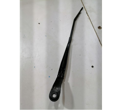 Поводок стеклоочистителя правый, пассажирский