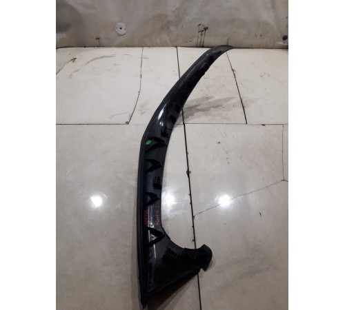 Водосток крышки багажника левый