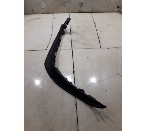 Водосток крышки багажника левый